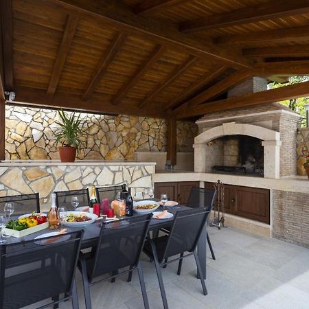Villa Vita In Porec - Haus Fuer 6-8 Personen Kaštelir Kültér fotó