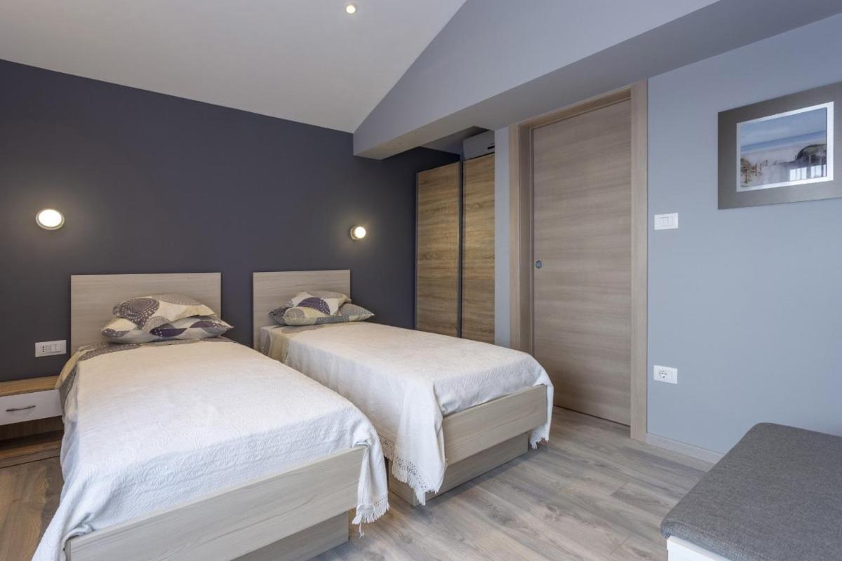 Villa Vita In Porec - Haus Fuer 6-8 Personen Kaštelir Kültér fotó