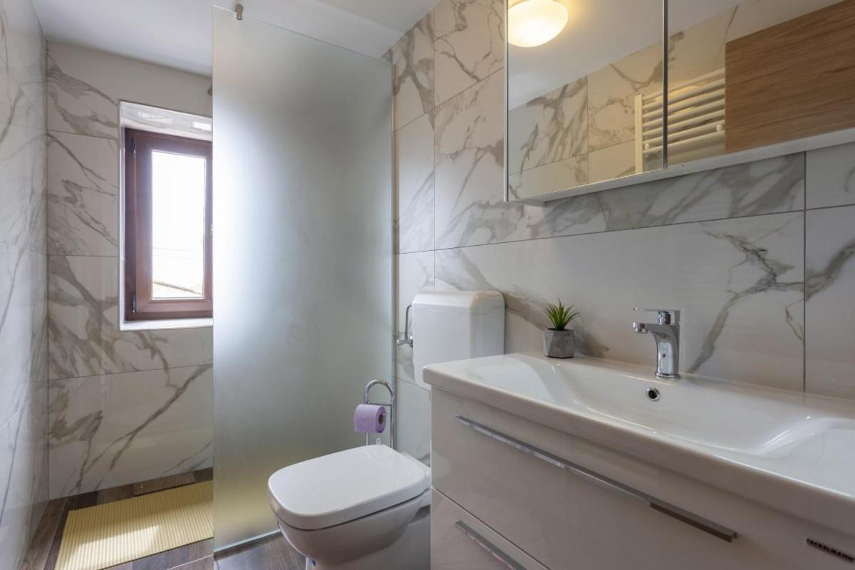 Villa Vita In Porec - Haus Fuer 6-8 Personen Kaštelir Kültér fotó