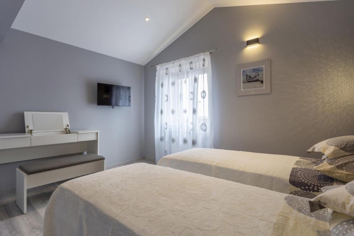 Villa Vita In Porec - Haus Fuer 6-8 Personen Kaštelir Kültér fotó