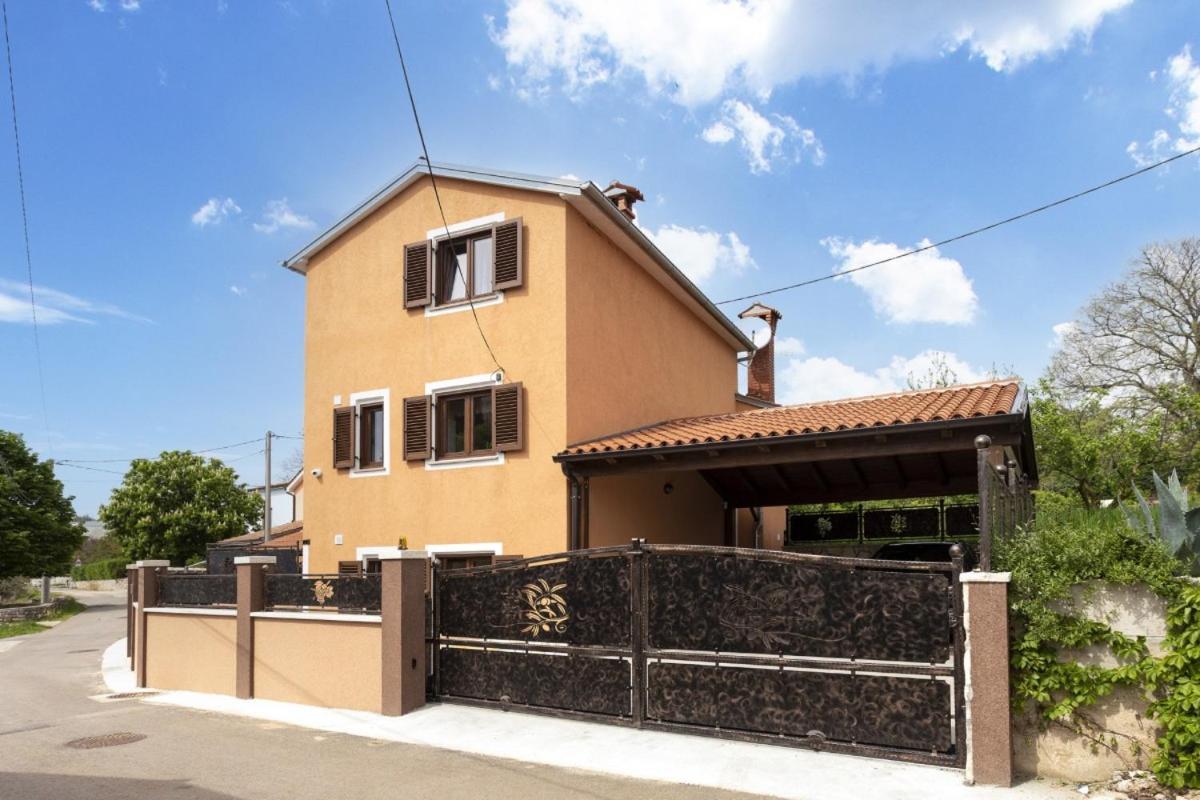Villa Vita In Porec - Haus Fuer 6-8 Personen Kaštelir Kültér fotó
